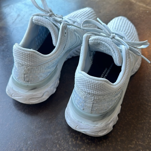 Nike React Infinity Run Flyknit 3 - Light Wear - Picture 7 of 9